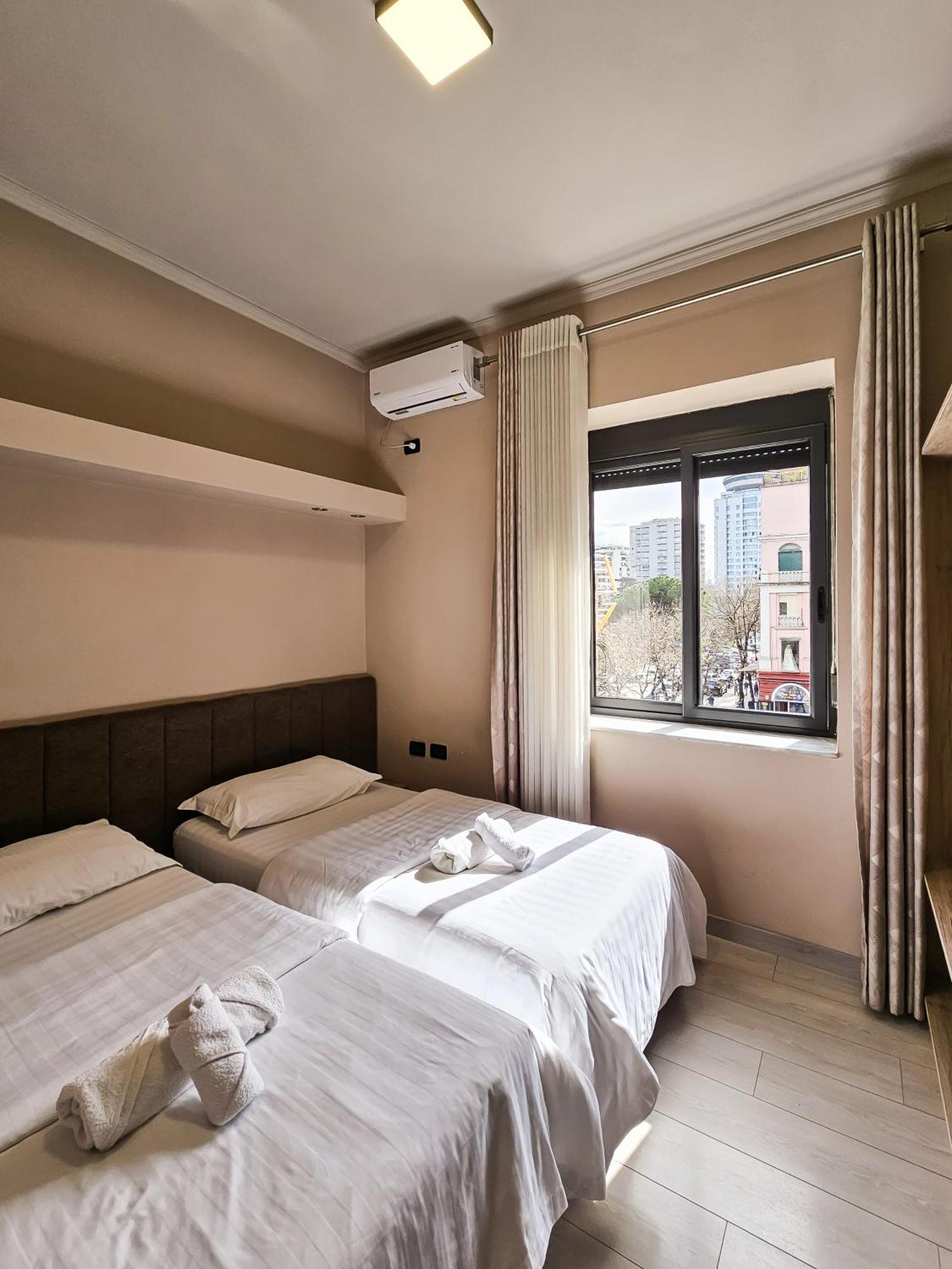 Sunflower Twin Room تيرانا المظهر الخارجي الصورة